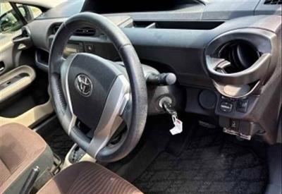 2013 Toyota Aqua - Thumbnail