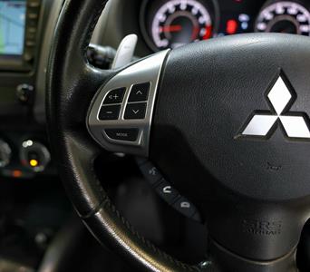 2012 Mitsubishi Outlander - Thumbnail