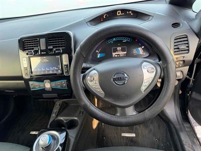 2016 Nissan Leaf - Thumbnail