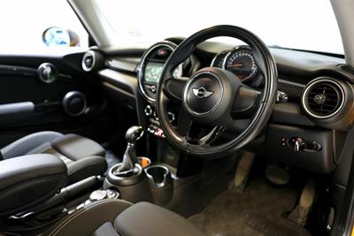 2015 Mini Cooper - Thumbnail