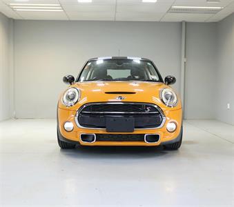 2015 Mini Cooper - Thumbnail