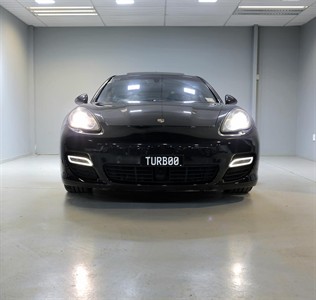 2010 Porsche PANAMERA - Thumbnail