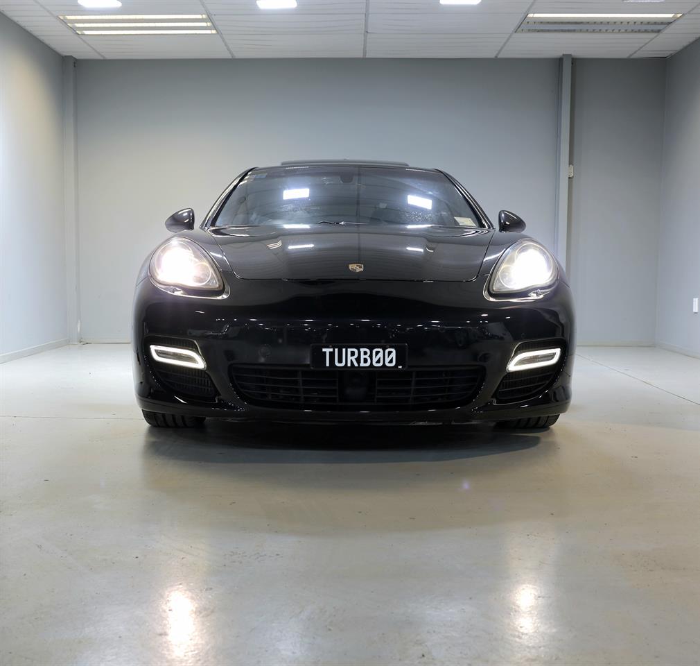 2010 Porsche PANAMERA
