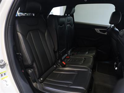 2017 Audi Q7 - Thumbnail