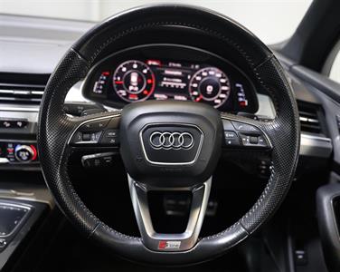 2017 Audi Q7 - Thumbnail