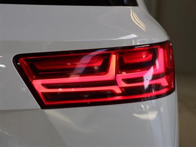 2017 Audi Q7 - Thumbnail