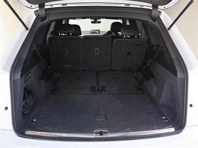 2017 Audi Q7 - Thumbnail