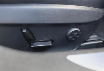 2015 Tesla Model S - Thumbnail