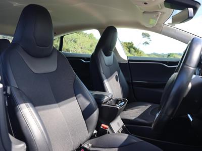 2015 Tesla Model S - Thumbnail