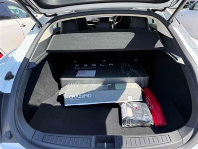 2015 Tesla Model S - Thumbnail