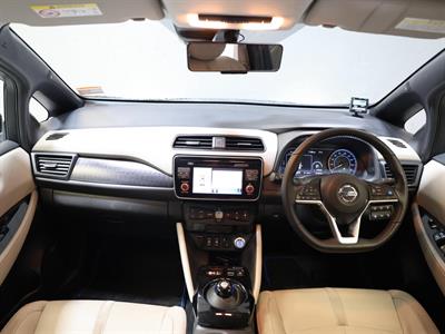 2019 Nissan Leaf - Thumbnail