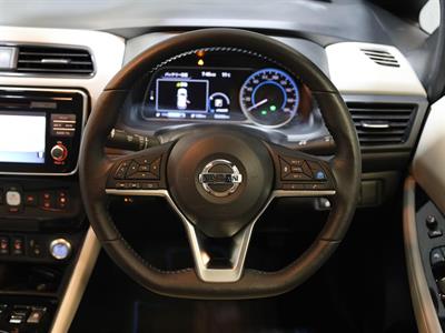 2019 Nissan Leaf - Thumbnail
