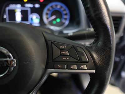 2017 Nissan Leaf - Thumbnail