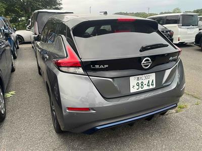 2017 Nissan Leaf - Thumbnail