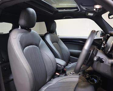 2022 Mini Cooper - Thumbnail