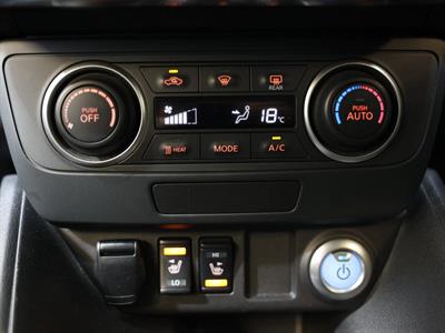 2021 Nissan Leaf - Thumbnail