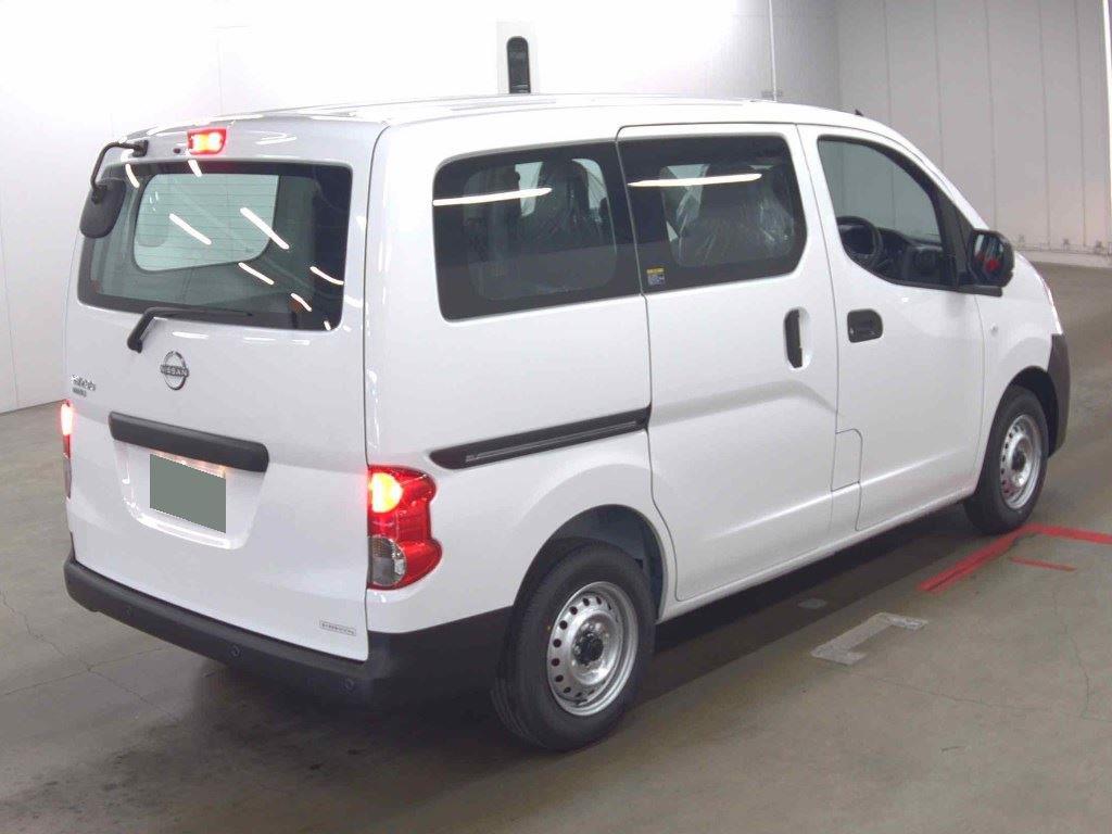 2026 Nissan NV200