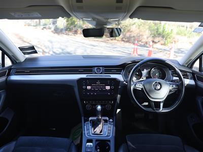 2018 Volkswagen Passat - Thumbnail