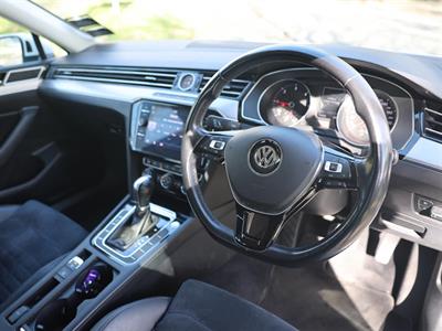2018 Volkswagen Passat - Thumbnail