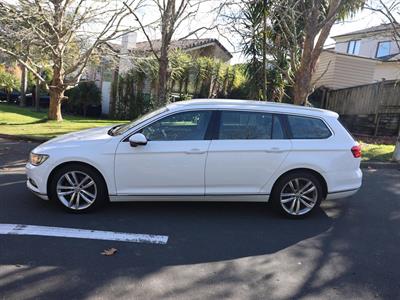 2018 Volkswagen Passat - Thumbnail