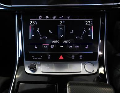 2018 Audi Q8 - Thumbnail