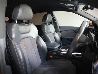 2018 Audi Q8 - Thumbnail