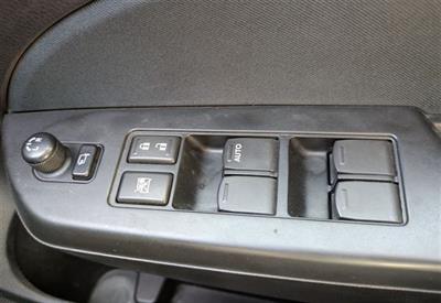 2013 Suzuki Swift - Thumbnail