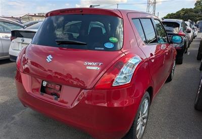 2013 Suzuki Swift - Thumbnail