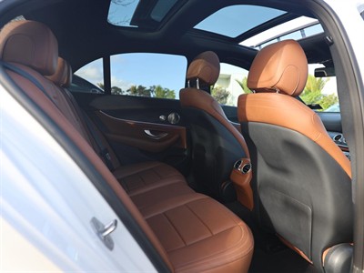 2017 Mercedes-Benz E 400 - Thumbnail