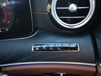 2017 Mercedes-Benz E 400 - Thumbnail