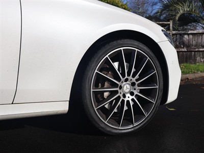 2017 Mercedes-Benz E 400 - Thumbnail