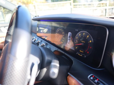 2017 Mercedes-Benz E 400 - Thumbnail
