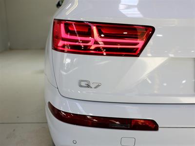 2016 Audi Q7 - Thumbnail