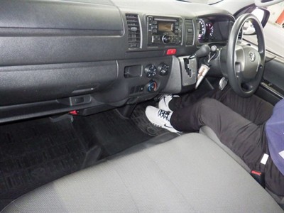 2019 Toyota Hiace - Thumbnail