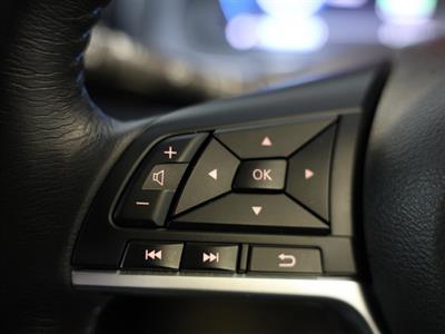 2019 Nissan Leaf - Thumbnail