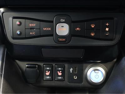2019 Nissan Leaf - Thumbnail