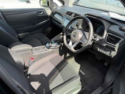 2019 Nissan Leaf - Thumbnail