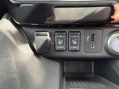 2019 Nissan Leaf - Thumbnail