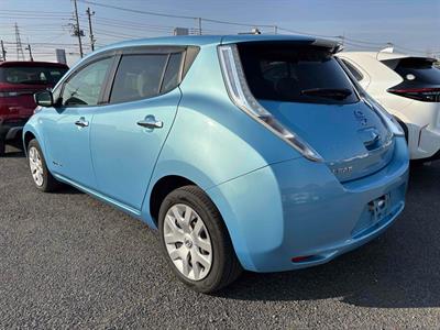 2016 Nissan Leaf - Thumbnail