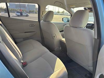 2016 Nissan Leaf - Thumbnail