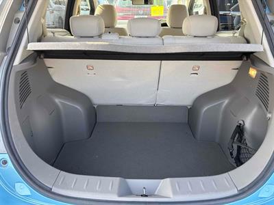 2016 Nissan Leaf - Thumbnail