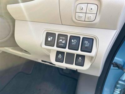 2016 Nissan Leaf - Thumbnail