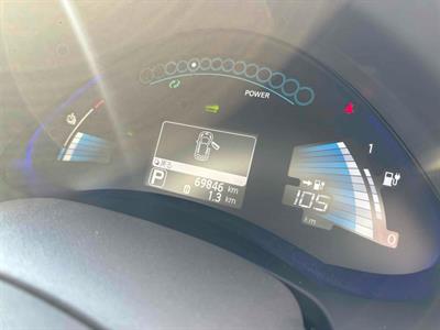 2016 Nissan Leaf - Thumbnail