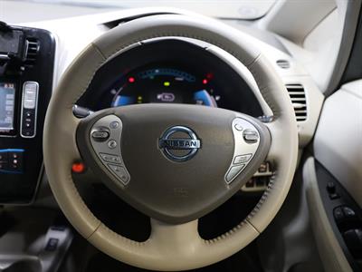2014 Nissan Leaf - Thumbnail