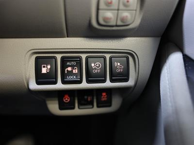 2014 Nissan Leaf - Thumbnail