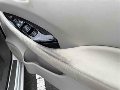2014 Nissan Leaf - Thumbnail