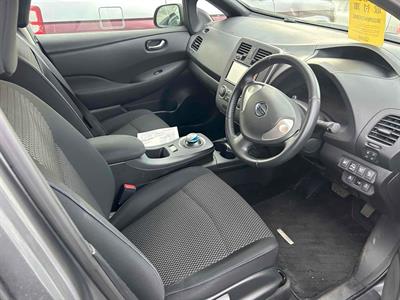 2015 Nissan Leaf - Thumbnail