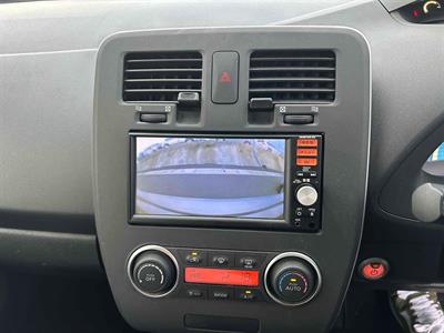 2015 Nissan Leaf - Thumbnail