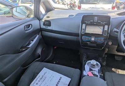 2016 Nissan Leaf - Thumbnail