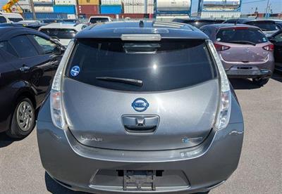 2016 Nissan Leaf - Thumbnail